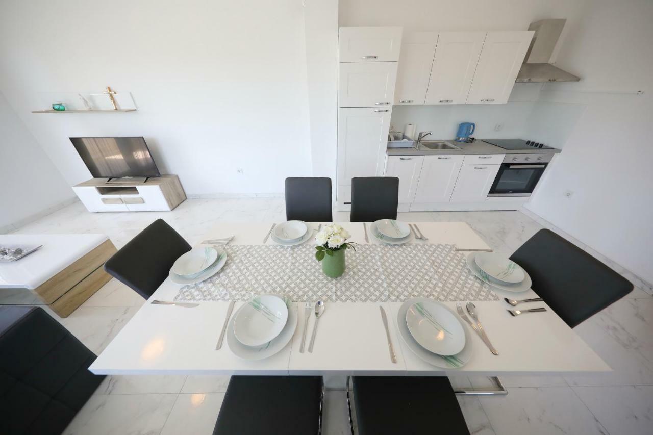 Apartmani Vlado Mitar Sukošan 외부 사진